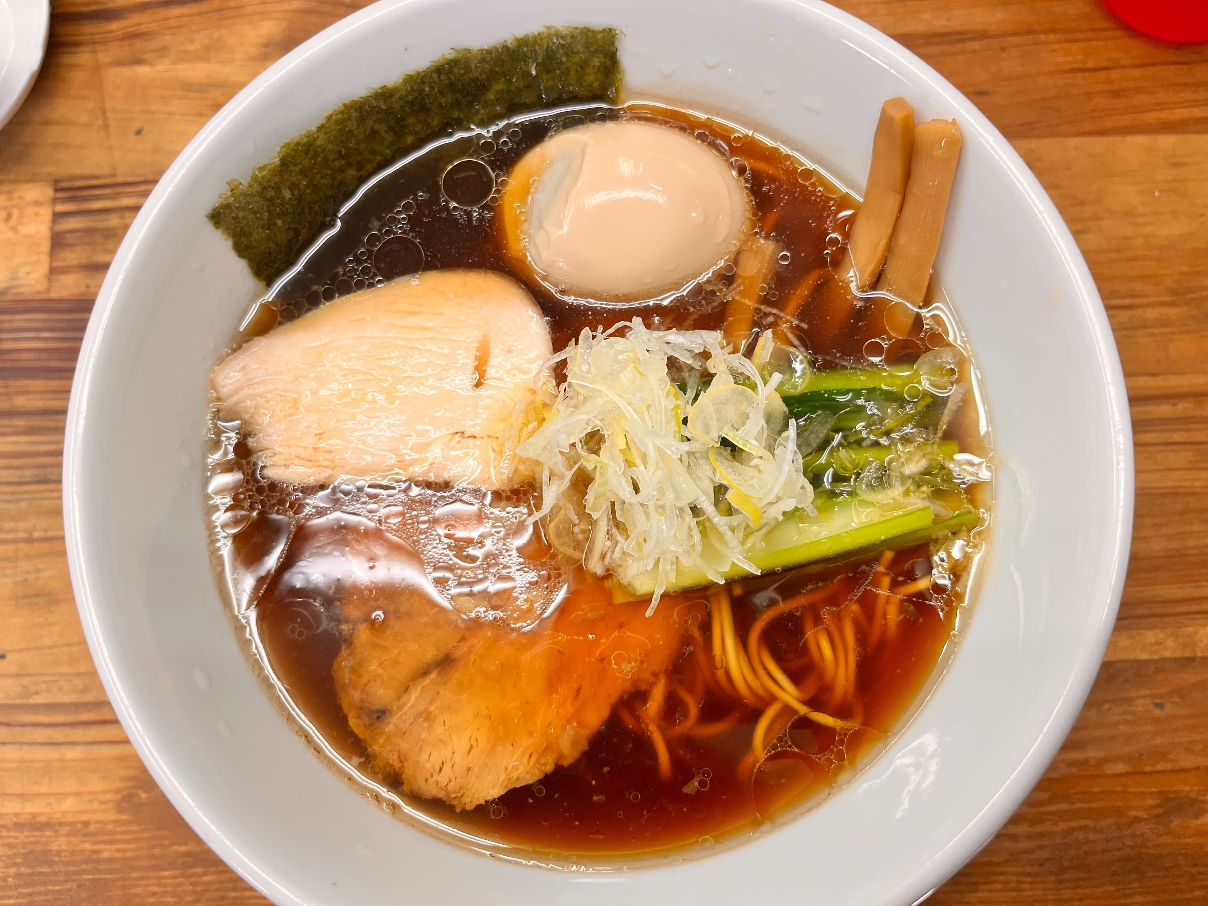 らぁめん夢の看板メニュー 淡麗醤油ラーメン